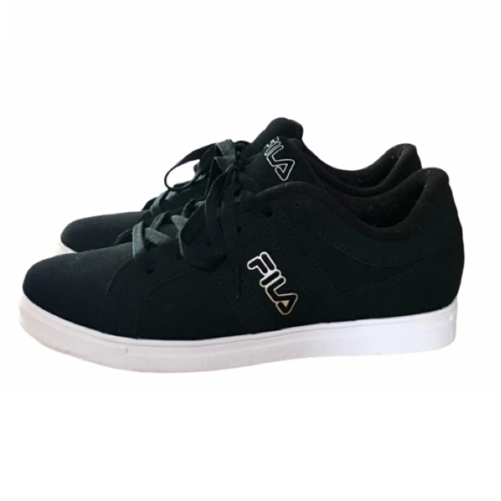 Black & White Fila Shoes Men’s Size 8
